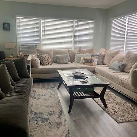5 Min To Beach Large Living Room Fenced Backyard Bbq Firepit Driveway Boat Parking Lake Worth Beach Exterior foto