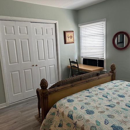 5 Min To Beach Large Living Room Fenced Backyard Bbq Firepit Driveway Boat Parking Lake Worth Beach Exterior foto
