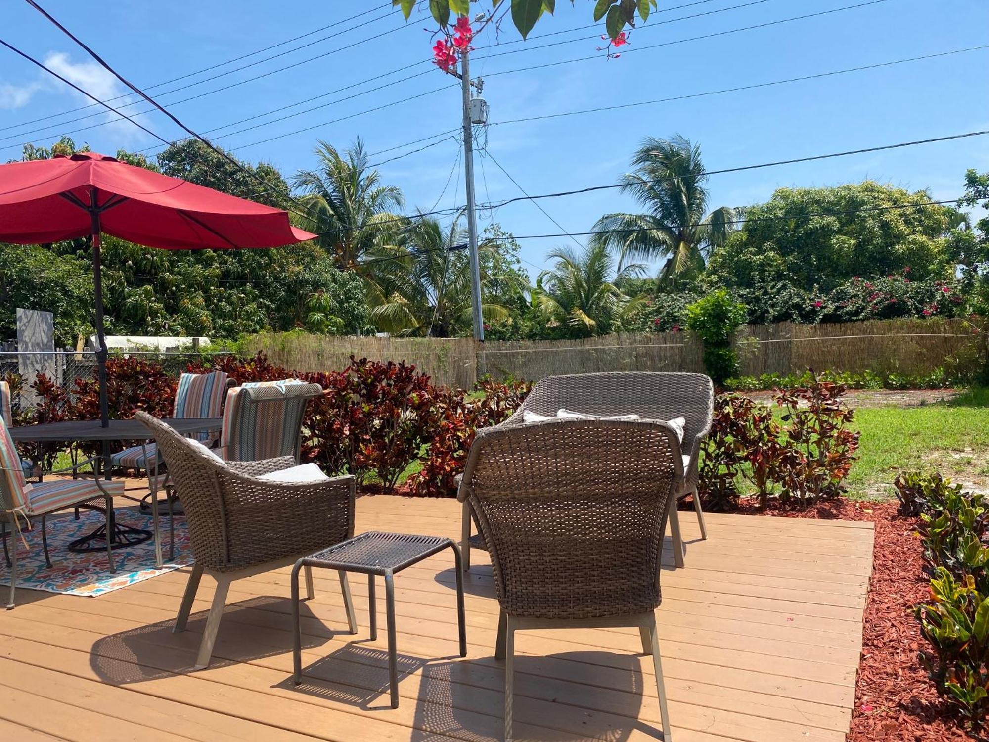 5 Min To Beach Large Living Room Fenced Backyard Bbq Firepit Driveway Boat Parking Lake Worth Beach Exterior foto